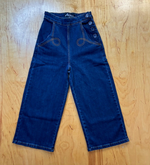Midge Button Clam Diggers - Indigo