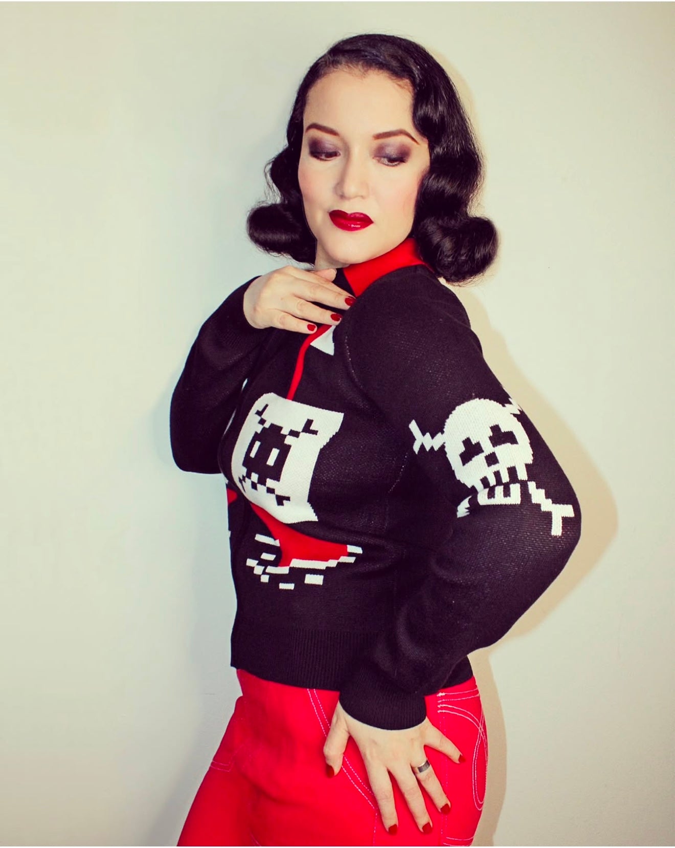 AHOY 1950's Pirate and Skulls Sweater-Black
